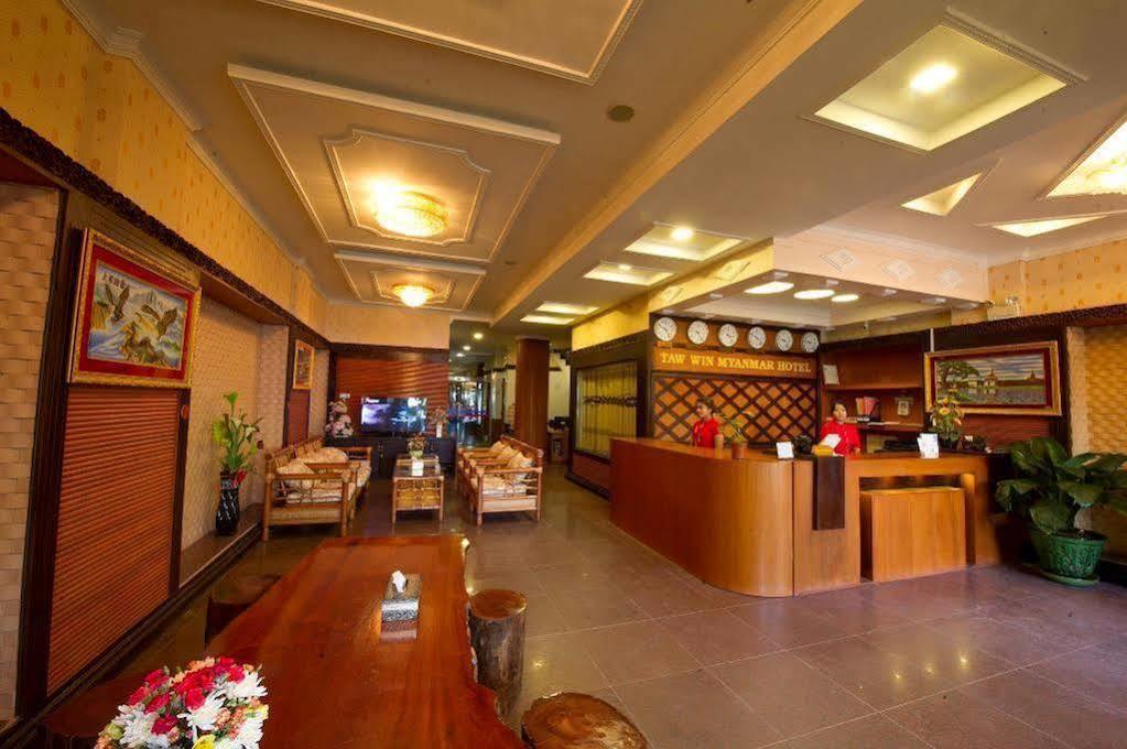 Taw Win Myanmar Hotel Мандалей Екстериор снимка